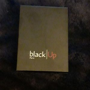 Blackup  mini eyeshadow palette